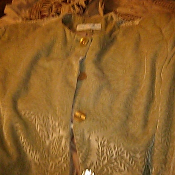 Jacket - Picture 3 of 4